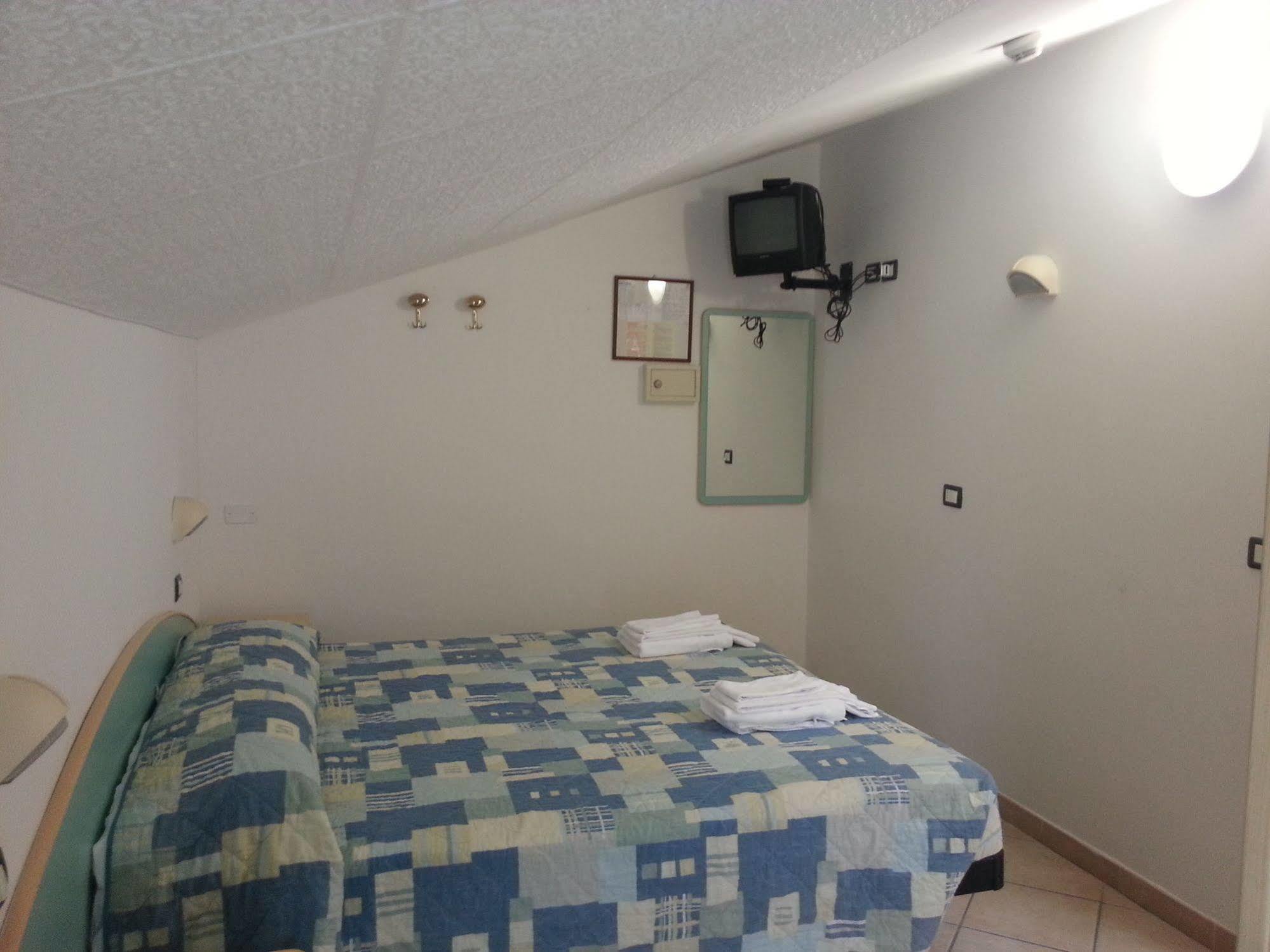 Hotel Letizia Rimini Dış mekan fotoğraf